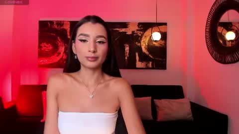 Snapshot of bellacarteer_ chatting on 06-25-26, 12:09 Bella C online show from 06-25-26, 12:09