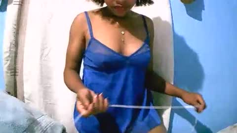 bellaena online show from 11-20-25, 05:45