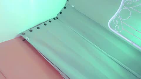 Bella rowt online show from 02-06-25, 06:29