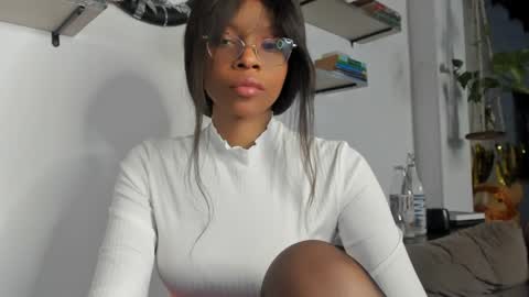 Snapshot of bellahproudly chatting on 05-21-26, 09:11 Bellah online show from 05-21-26, 09:11