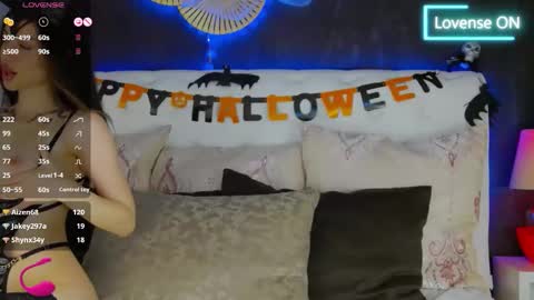 Snapshot of bellakarmma chatting on 10-31-25, 03:13 Bella online show from 10-31-25, 03:13