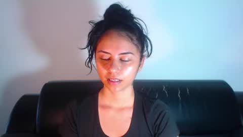 Snapshot of bellaluxxs chatting on 06-10-26, 10:19 MY NAME IS BELL online show from 06-10-26, 10:19
