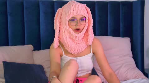 BellaMarebelle online show from 01-18-26, 04:05