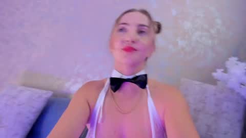 Snapshot of bellamariex chatting on 05-05-26, 01:35 Bella Marie online show from 05-05-26, 01:35