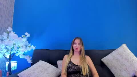 Snapshot of bellamariex chatting on 06-26-26, 10:19 Bella Marie online show from 06-26-26, 10:19