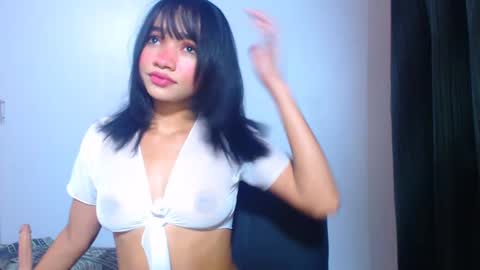 Snapshot of bellamy_sweet chatting on 02-14-25, 03:33 bellamy online show from 02-14-25, 03:33