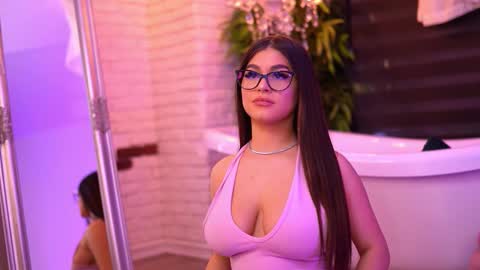 Bella online show from 10-08-25, 05:10