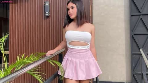 Bella Porch online show from 12-17-24, 02:55