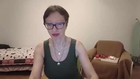 Emma online show from 06-26-26, 07:29