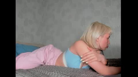 Snapshot of bellaseein chatting on 04-25-26, 07:22 Bella Seen online show from 04-25-26, 07:22