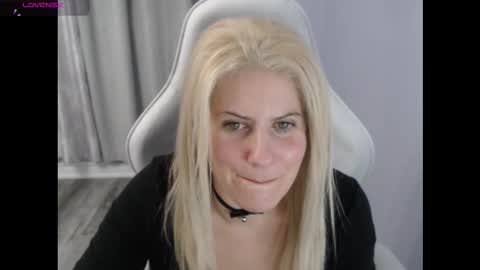 Starr40 online show from 10-30-25, 01:18