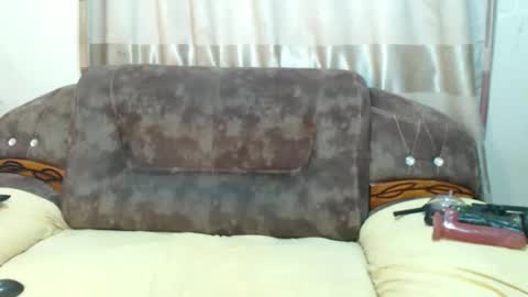 bellatee online show from 11-30-25, 07:01