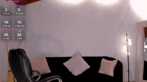 Bella online show from 06-21-26, 04:26