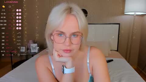 Snapshot of bellatip chatting on 09-13-25, 01:05 Bella online show from 09-13-25, 01:05