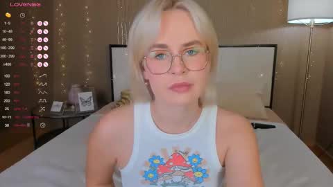 Snapshot of bellatip chatting on 09-19-25, 12:45 Bella online show from 09-19-25, 12:45