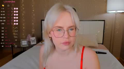 Snapshot of bellatip chatting on 10-20-25, 12:44 Bella online show from 10-20-25, 12:44