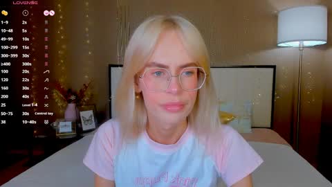 Snapshot of bellatip chatting on 06-05-26, 01:01 Bella online show from 06-05-26, 01:01