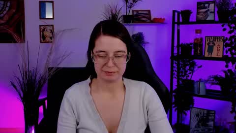 Bella. Ntmu online show from 01-23-25, 10:44