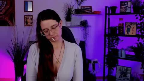 Bella. Ntmu online show from 01-24-25, 01:45