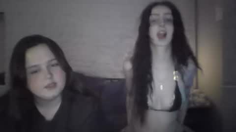 Snapshot of bellaxlauren chatting on 02-05-26, 09:30 bellaxlauren online show from 02-05-26, 09:30