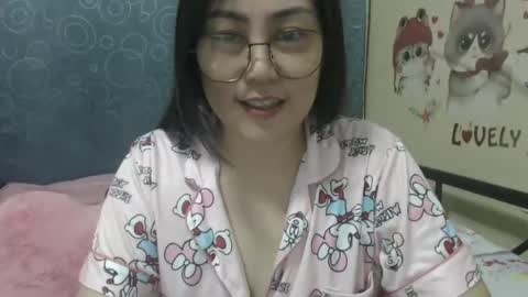 Bella online show from 01-21-25, 03:26