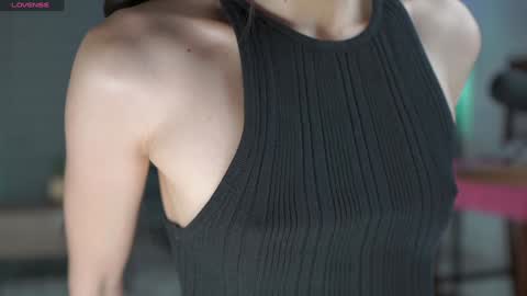 Snapshot of belle_adrienne chatting on 12-08-24, 11:57 Belle Adrienne  IG  online show from 12-08-24, 11:57