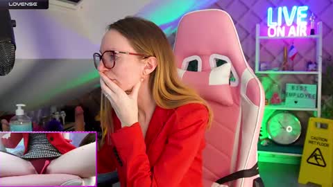 Snapshot of belle_alice chatting on 02-18-25, 01:55 Alice online show from 02-18-25, 01:55