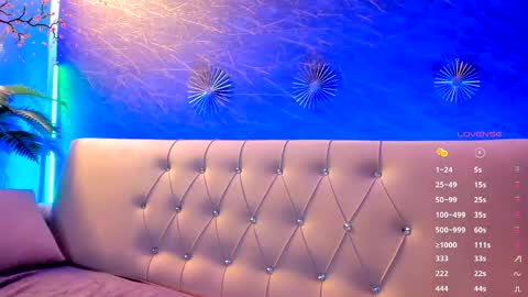 Snapshot of belle_emmanuelle chatting on 06-05-26, 06:35 Karah online show from 06-05-26, 06:35