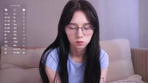 Snapshot of belle_phine chatting on 07-19-26, 06:50 Bea online show from 07-19-26, 06:50