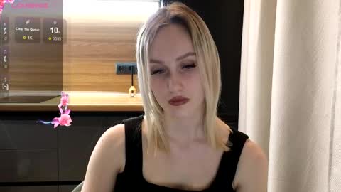 Snapshot of belle_vill chatting on 04-16-26, 06:30 Belle online show from 04-16-26, 06:30