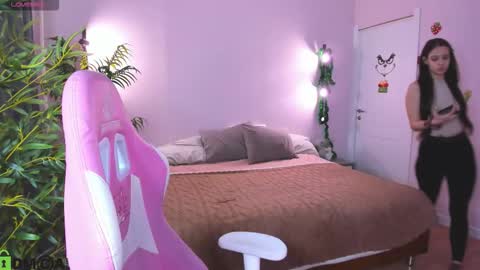 Belle online show from 12-20-25, 01:02