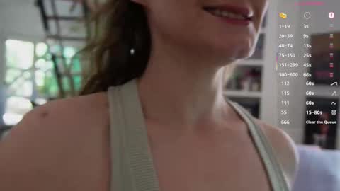 Snapshot of bellebabyboo chatting on 11-03-25, 03:30 BELLE online show from 11-03-25, 03:30