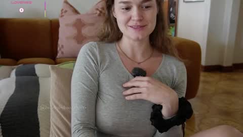 Snapshot of bellebabyboo chatting on 06-05-26, 01:45 BELLE online show from 06-05-26, 01:45