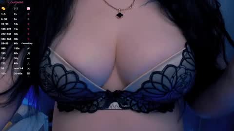 Snapshot of bellelovexx chatting on 04-18-26, 09:46 Hello I am kind friendly and cute girl online show from 04-18-26, 09:46