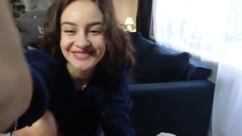 BelleWild online show from 10-03-25, 04:53