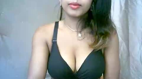 Snapshot of bellibellah chatting on 04-21-26, 06:52 BelliBellah online show from 04-21-26, 06:52