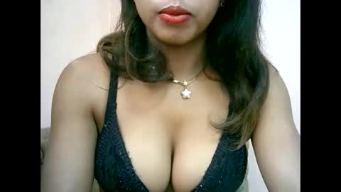 Snapshot of bellibellah chatting on 06-10-26, 06:34 BelliBellah online show from 06-10-26, 06:34