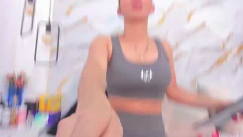 Snapshot of bellota_flak chatting on 01-24-25, 04:48 Bellota Flak online show from 01-24-25, 04:48