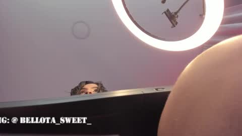 Snapshot of bellota_sweet chatting on 12-23-24, 01:40 Bella online show from 12-23-24, 01:40