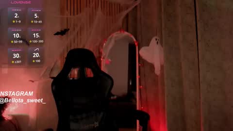 Snapshot of bellota_sweet chatting on 10-28-25, 02:15 Bella online show from 10-28-25, 02:15