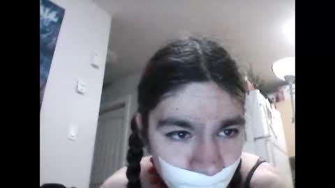 Snapshot of bellsighlent chatting on 02-10-25, 02:19 Belle online show from 02-10-25, 02:19