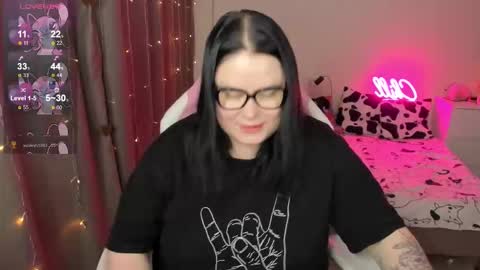 LinaBoo online show from 02-06-26, 06:07