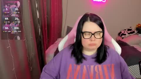 LinaBoo online show from 03-31-26, 07:31