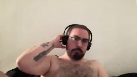 Snapshot of beluterre chatting on 03-04-25, 06:04 Alex online show from 03-04-25, 06:04