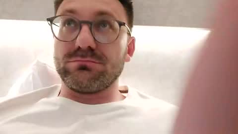 ben00189 online show from 05-28-26, 08:39