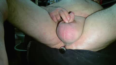 Snapshot of benawhile chatting on 12-18-25, 09:04 benawhile online show from 12-18-25, 09:04