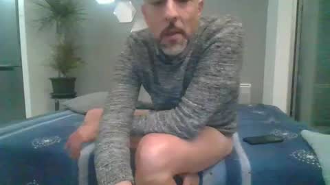 Snapshot of benbare13 chatting on 01-06-25, 04:13 benbare13 online show from 01-06-25, 04:13