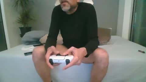 Snapshot of benbare13 chatting on 02-26-25, 06:32 benbare13 online show from 02-26-25, 06:32