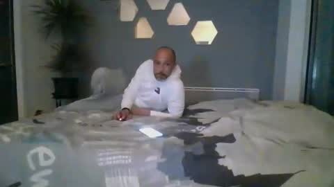 Snapshot of benbare13 chatting on 03-10-25, 10:34 benbare13 online show from 03-10-25, 10:34