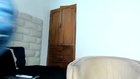 Snapshot of benbrownn chatting on 10-04-25, 09:13 online show from 10-04-25, 09:13